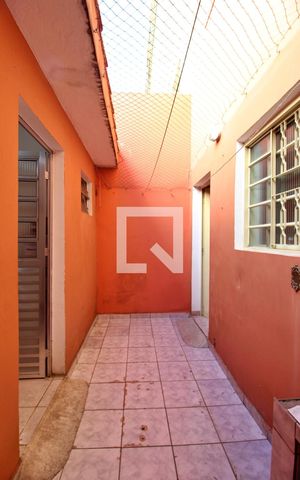 Casa de condomínio à venda com 170m², 2 quartos e 1 vagaQuintal