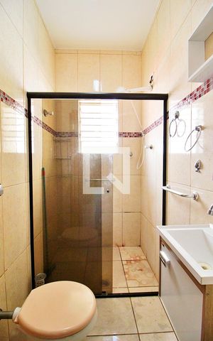 Casa de condomínio à venda com 170m², 2 quartos e 1 vagaBanheiro