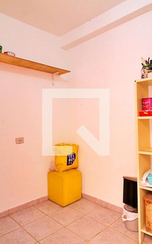 Casa de condomínio à venda com 170m², 2 quartos e 1 vagaÁrea de Serviço