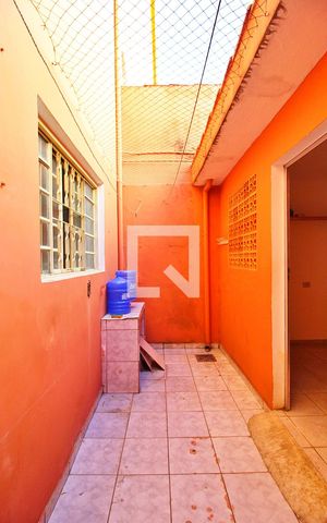 Casa de condomínio à venda com 170m², 2 quartos e 1 vagaQuintal