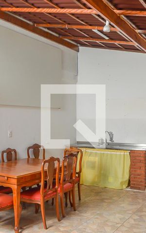 Casa à venda com 130m², 3 quartos e 2 vagas Casa à venda com 130m², 3 quartos e 2 vagasChurrasqueira