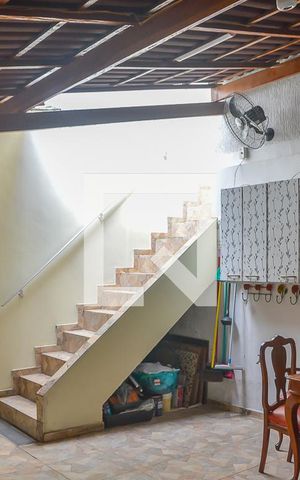 Casa à venda com 130m², 3 quartos e 2 vagas Casa à venda com 130m², 3 quartos e 2 vagasChurrasqueira