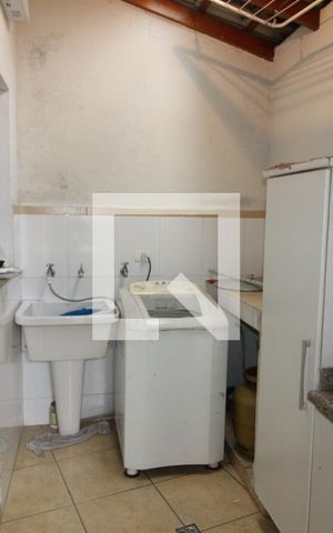 Casa para alugar com 100m², 2 quartos e 1 vagaÁrea de Serviço