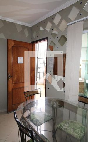 Casa para alugar com 100m², 2 quartos e 1 vagaSala
