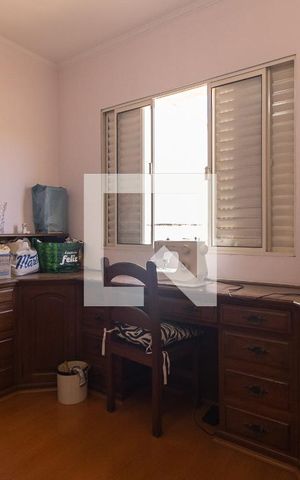 Casa à venda com 250m², 3 quartos e 3 vagas Casa à venda com 250m², 3 quartos e 3 vagasQuarto 3