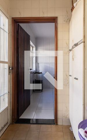 Casa à venda com 250m², 3 quartos e 3 vagas Casa à venda com 250m², 3 quartos e 3 vagasLavanderia