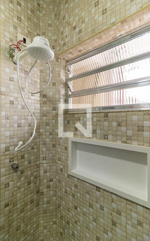 Apartamento à venda com 49m², 1 quarto e sem vagaBanheiro - Chuveiro