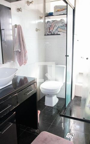 Casa à venda com 120m², 3 quartos e 1 vaga Casa à venda com 120m², 3 quartos e 1 vagaBanheiro do Quarto 1