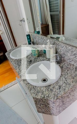 Casa à venda com 320m², 4 quartos e 4 vagas Casa à venda com 320m², 4 quartos e 4 vagasPia