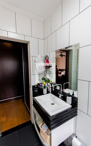 Casa à venda com 320m², 4 quartos e 4 vagas Casa à venda com 320m², 4 quartos e 4 vagasBanheiro da Suíte 3