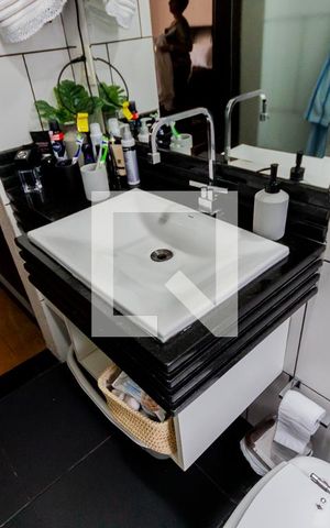 Casa à venda com 320m², 4 quartos e 4 vagas Casa à venda com 320m², 4 quartos e 4 vagasPia