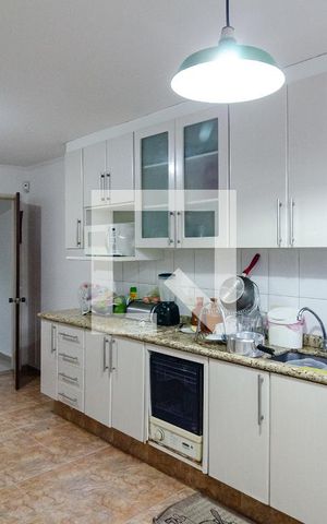 Casa à venda com 500m², 3 quartos e 2 vagas Casa à venda com 500m², 3 quartos e 2 vagasCozinha