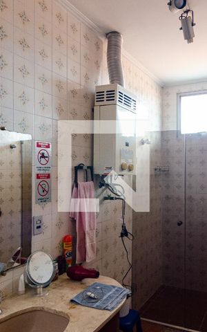 Casa à venda com 500m², 3 quartos e 2 vagas Casa à venda com 500m², 3 quartos e 2 vagasBanheiro da Suíte