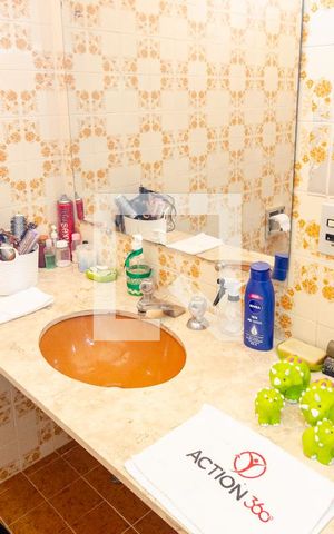 Casa à venda com 500m², 3 quartos e 2 vagas Casa à venda com 500m², 3 quartos e 2 vagasBanheiro Social