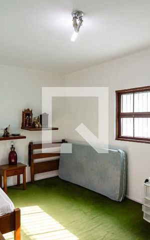 Casa à venda com 500m², 3 quartos e 2 vagas Casa à venda com 500m², 3 quartos e 2 vagasQuarto 2