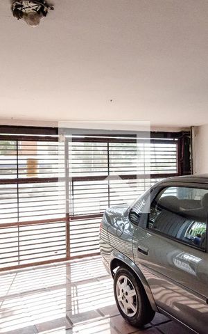 Casa à venda com 500m², 3 quartos e 2 vagas Casa à venda com 500m², 3 quartos e 2 vagasGaragem