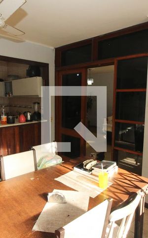 Casa à venda com 198m², 4 quartos e 3 vagas Casa à venda com 198m², 4 quartos e 3 vagasSala de Jantar
