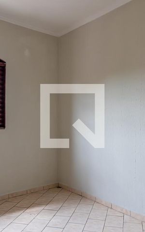 Casa à venda com 354m², 5 quartos e 4 vagas Casa à venda com 354m², 5 quartos e 4 vagasQuarto 1