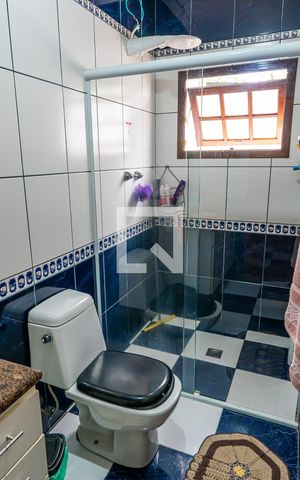 Casa à venda com 354m², 5 quartos e 4 vagas Casa à venda com 354m², 5 quartos e 4 vagasBanheiro da Suíte 4