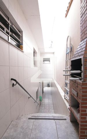 Casa à venda com 158m², 4 quartos e 2 vagasChurrasqueira