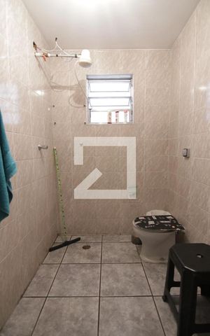 Casa à venda com 158m², 4 quartos e 2 vagasBanheiro