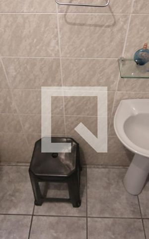 Casa à venda com 158m², 4 quartos e 2 vagasBanheiro