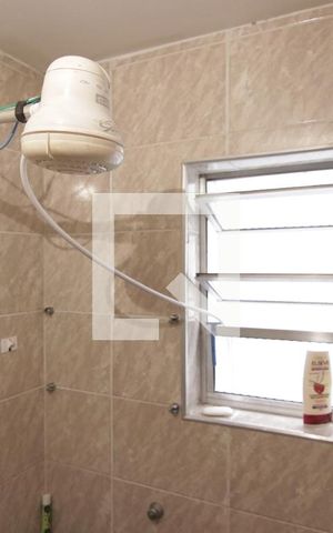 Casa à venda com 158m², 4 quartos e 2 vagasBanheiro