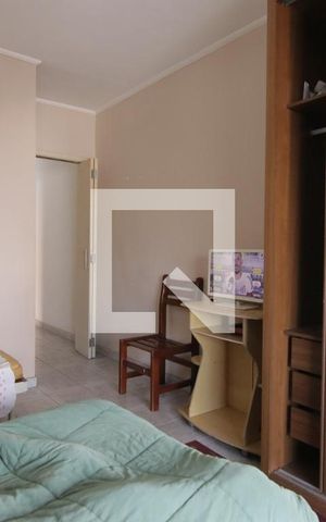 Casa à venda com 158m², 4 quartos e 2 vagasQuarto 3
