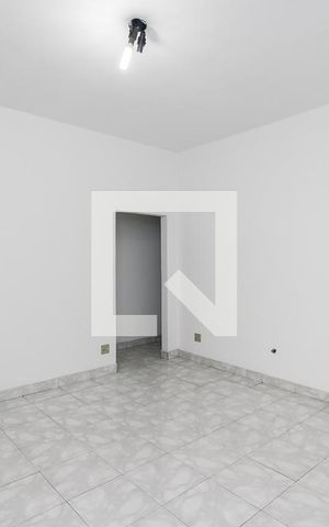 Apartamento para alugar com 111m², 3 quartos e sem vaga Apartamento para alugar com 111m², 3 quartos e sem vagaSala