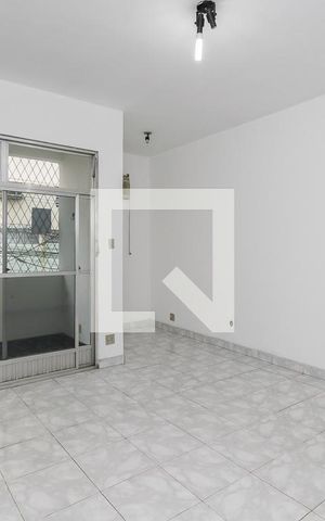 Apartamento para alugar com 111m², 3 quartos e sem vaga Apartamento para alugar com 111m², 3 quartos e sem vagaSala
