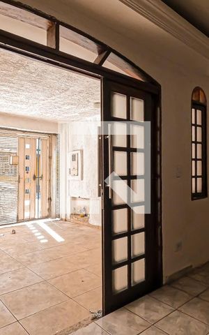 Casa à venda com 165m², 3 quartos e 2 vagasSala