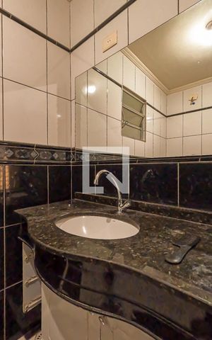 Casa à venda com 165m², 3 quartos e 2 vagasBanheiro 2