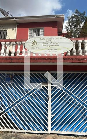 Casa à venda com 164m², 4 quartos e 1 vaga Casa à venda com 164m², 4 quartos e 1 vagaFachada