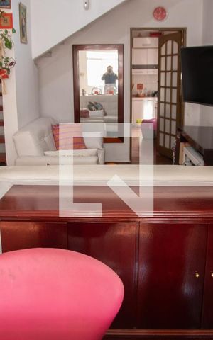 Casa à venda com 164m², 4 quartos e 1 vaga Casa à venda com 164m², 4 quartos e 1 vagaSala