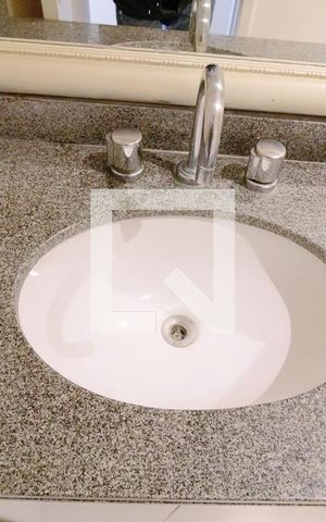 Apartamento à venda com 57m², 2 quartos e 2 vagasBanheiro 