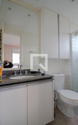 Apartamento à venda com 57m², 2 quartos e 2 vagasBanheiro da Suíte 1