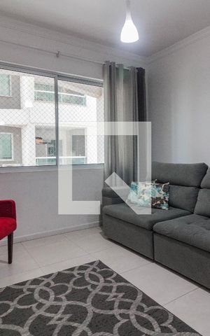 Apartamento para alugar com 72m², 2 quartos e 1 vagaSala