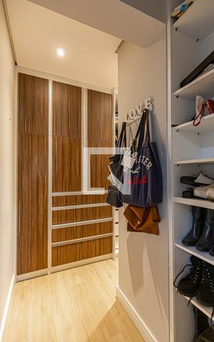 Apartamento à venda com 200m², 4 quartos e 6 vagas Apartamento à venda com 200m², 4 quartos e 6 vagasCloset da Suite 3