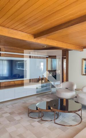 Casa para alugar com 800m², 5 quartos e 7 vagas Casa para alugar com 800m², 5 quartos e 7 vagasSala de TV