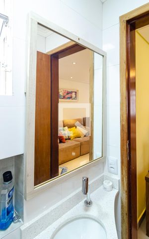 Casa de condomínio à venda com 76m², 3 quartos e 2 vagas Casa de condomínio à venda com 76m², 3 quartos e 2 vagasLavabo