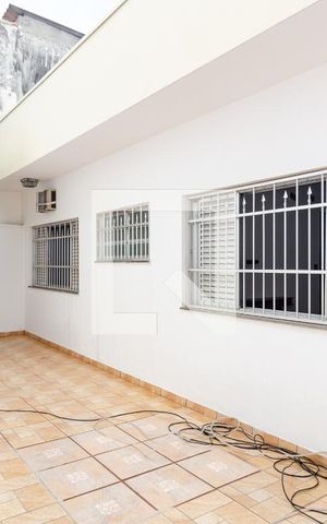 Casa à venda com 225m², 3 quartos e 4 vagas Casa à venda com 225m², 3 quartos e 4 vagasQuintal