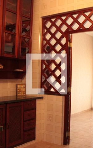 Casa à venda com 281m², 3 quartos e 3 vagas Casa à venda com 281m², 3 quartos e 3 vagasCozinha