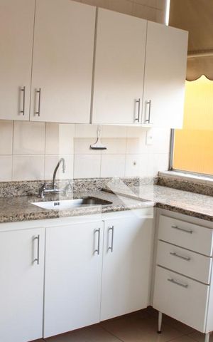 Casa à venda com 281m², 3 quartos e 3 vagas Casa à venda com 281m², 3 quartos e 3 vagascozinha 2