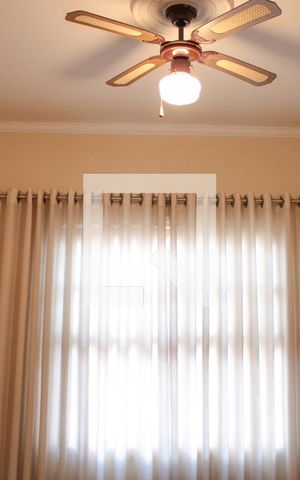 Casa à venda com 281m², 3 quartos e 3 vagas Casa à venda com 281m², 3 quartos e 3 vagasQUARTO 2