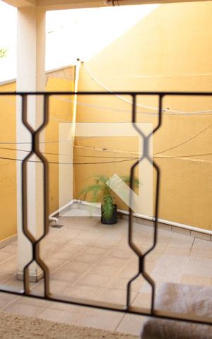 Casa à venda com 281m², 3 quartos e 3 vagas Casa à venda com 281m², 3 quartos e 3 vagasVISTA QUARTO 2 CASA DE BAIXO