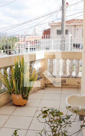 Casa à venda com 281m², 3 quartos e 3 vagas Casa à venda com 281m², 3 quartos e 3 vagasVARANDA