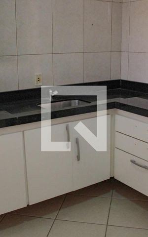 Casa à venda com 281m², 3 quartos e 3 vagas Casa à venda com 281m², 3 quartos e 3 vagasCOZINHA CASA DE BAIXO