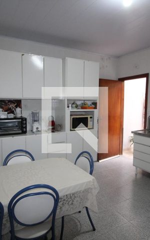 Casa à venda com 182m², 5 quartos e 3 vagasCozinha