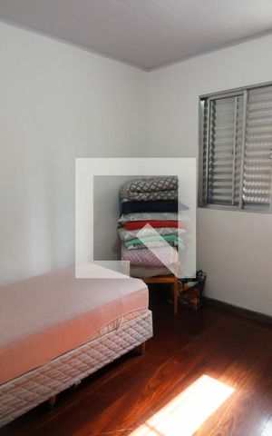 Casa à venda com 182m², 5 quartos e 3 vagasQuarto 2
