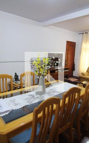 Casa à venda com 182m², 5 quartos e 3 vagasSala